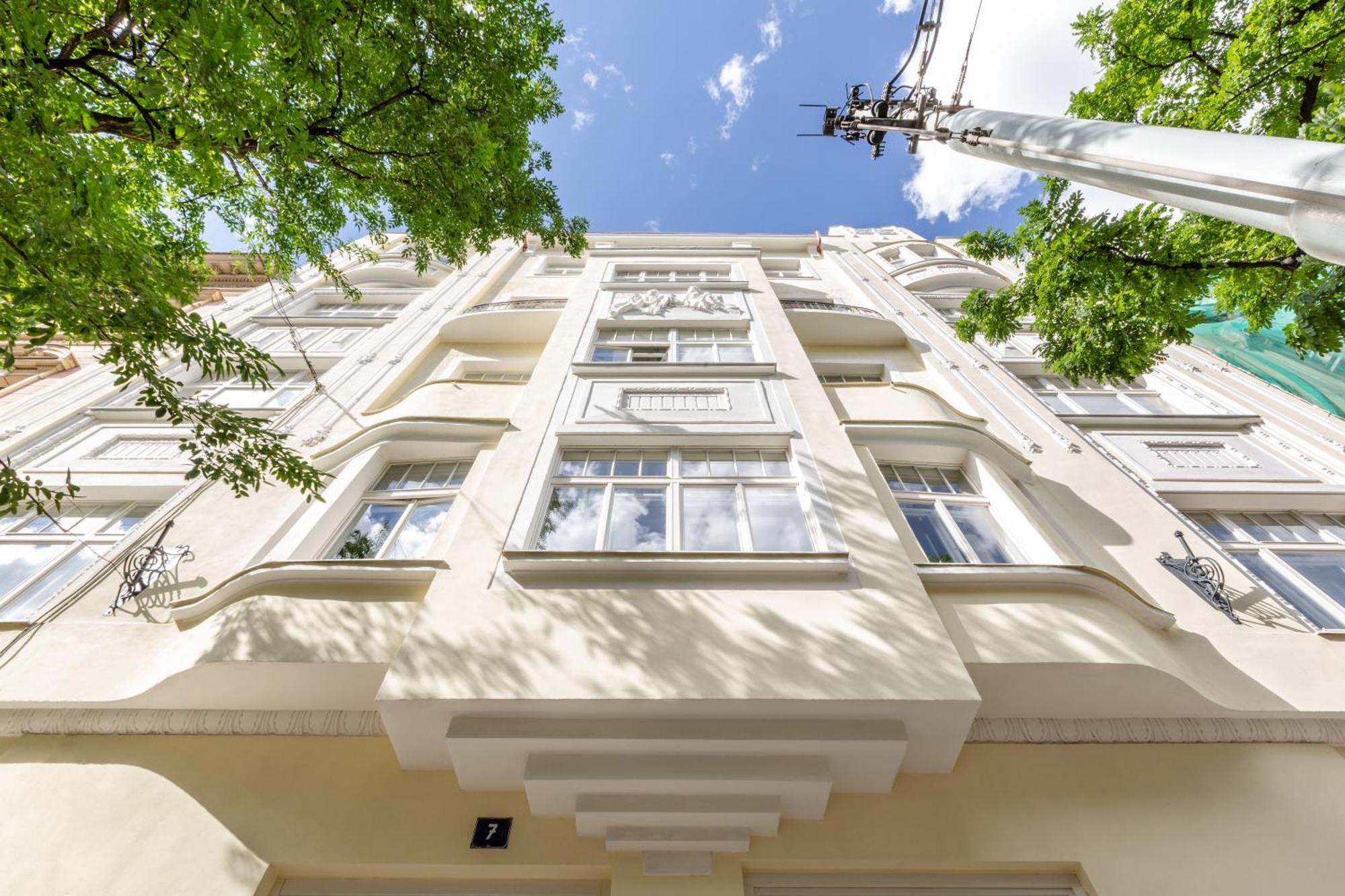 Turnkey I Charles Square Apartments Прага Экстерьер фото