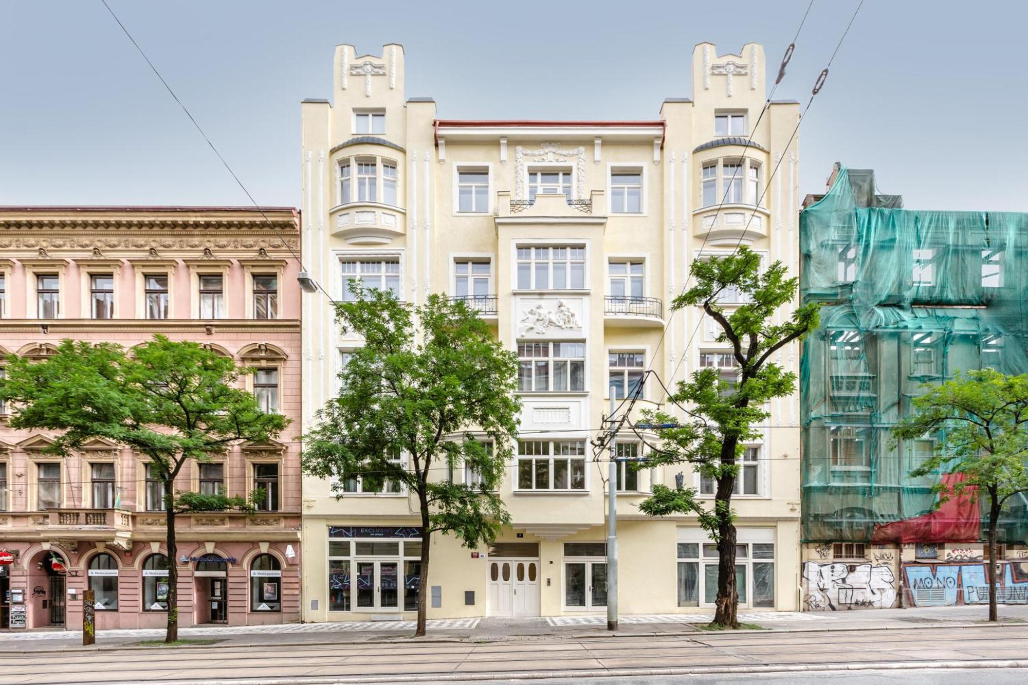 Turnkey I Charles Square Apartments Прага Экстерьер фото