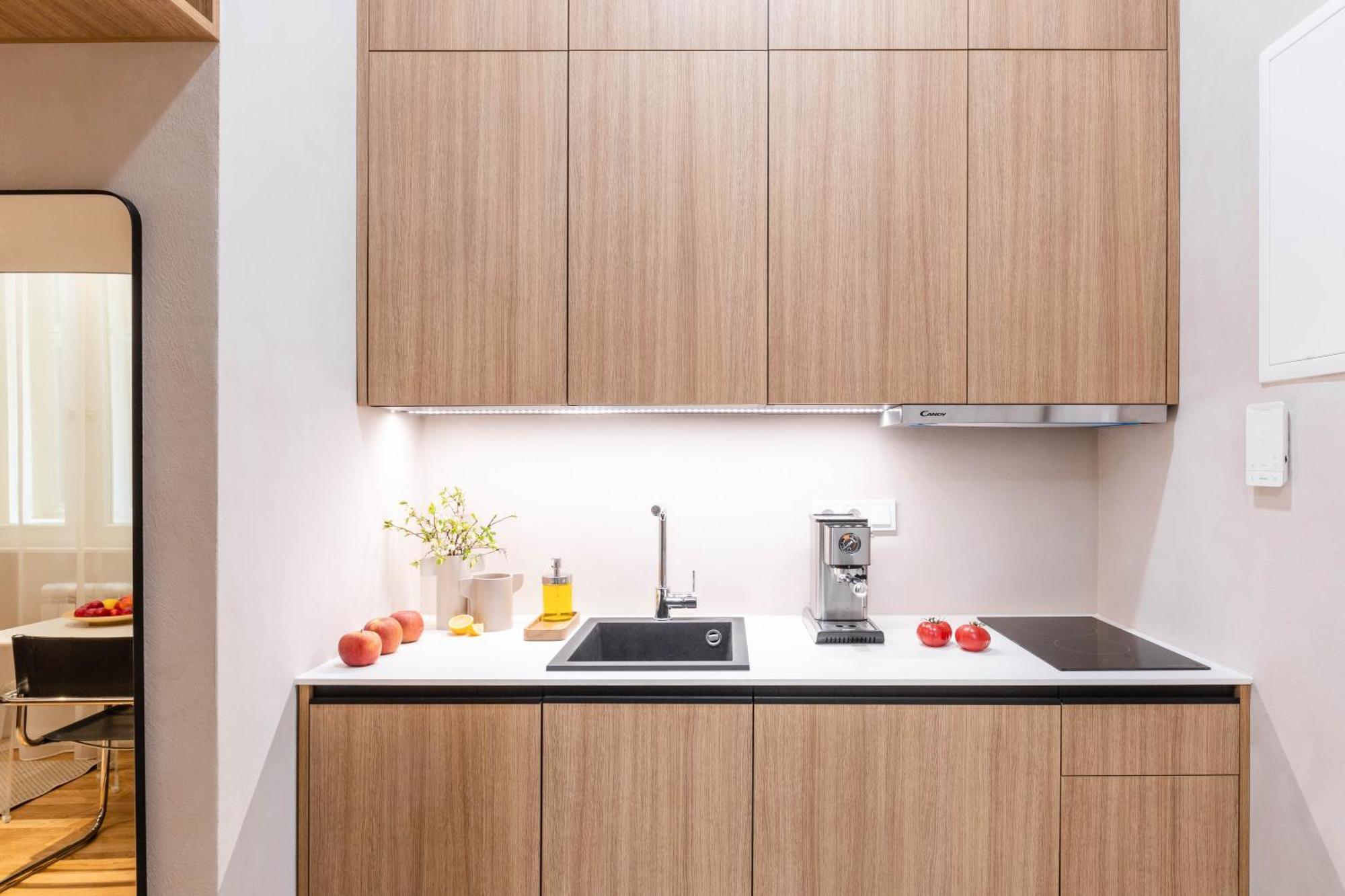 Turnkey I Charles Square Apartments Прага Номер фото